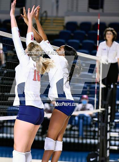 Thumbnail 1 in Lamar @ Heights photogallery.