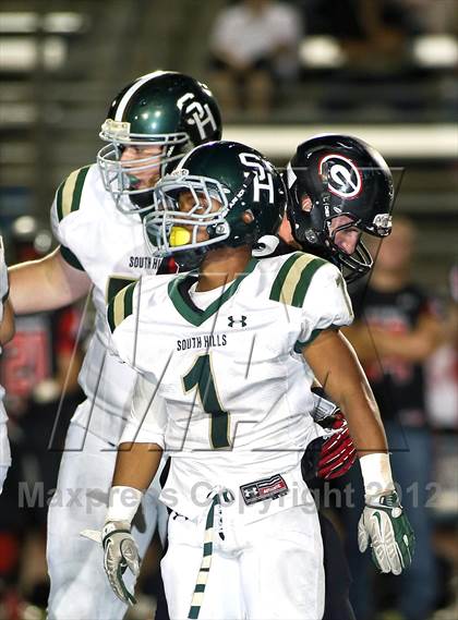 Thumbnail 2 in Glendora vs. South Hills photogallery.