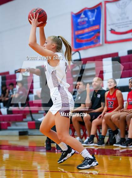 Thumbnail 1 in Hamilton vs. Williams Field (Lady Blackhawks Invitational) photogallery.