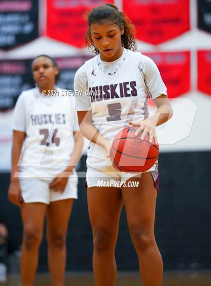 Thumbnail 3 in Hamilton vs. Williams Field (Lady Blackhawks Invitational) photogallery.