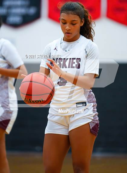 Thumbnail 2 in Hamilton vs. Williams Field (Lady Blackhawks Invitational) photogallery.