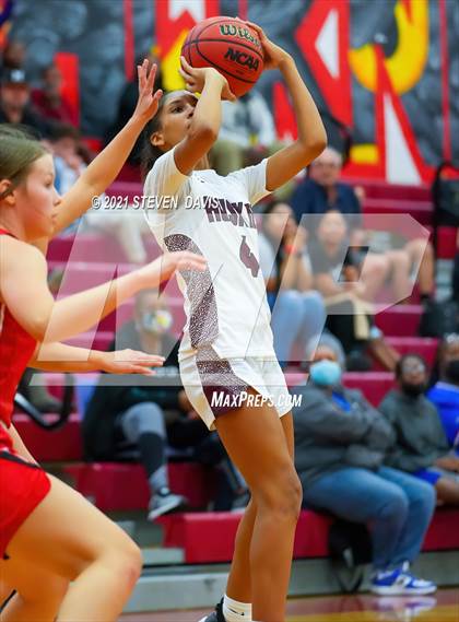 Thumbnail 1 in Hamilton vs. Williams Field (Lady Blackhawks Invitational) photogallery.