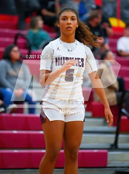 Thumbnail 3 in Hamilton vs. Williams Field (Lady Blackhawks Invitational) photogallery.