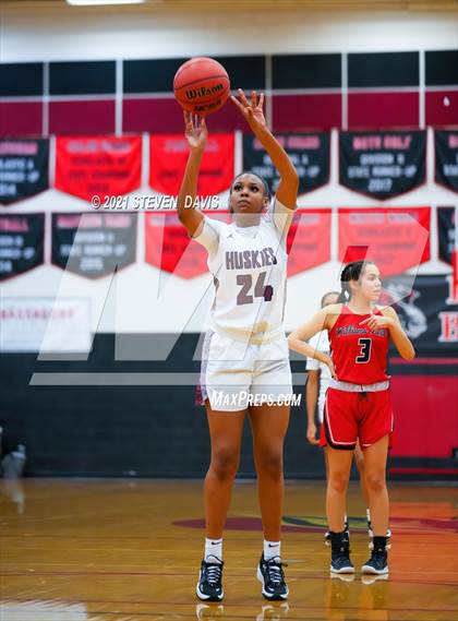 Thumbnail 2 in Hamilton vs. Williams Field (Lady Blackhawks Invitational) photogallery.