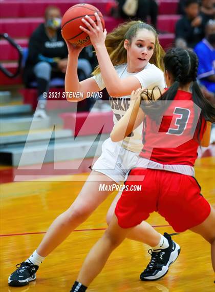 Thumbnail 2 in Hamilton vs. Williams Field (Lady Blackhawks Invitational) photogallery.