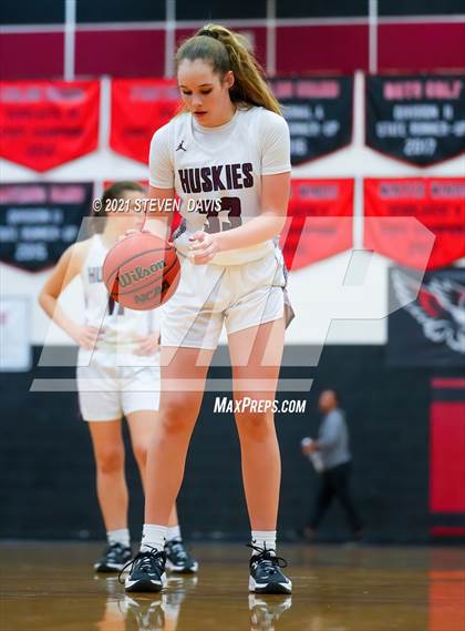 Thumbnail 2 in Hamilton vs. Williams Field (Lady Blackhawks Invitational) photogallery.