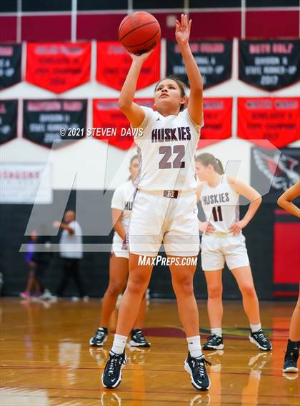 Thumbnail 2 in Hamilton vs. Williams Field (Lady Blackhawks Invitational) photogallery.