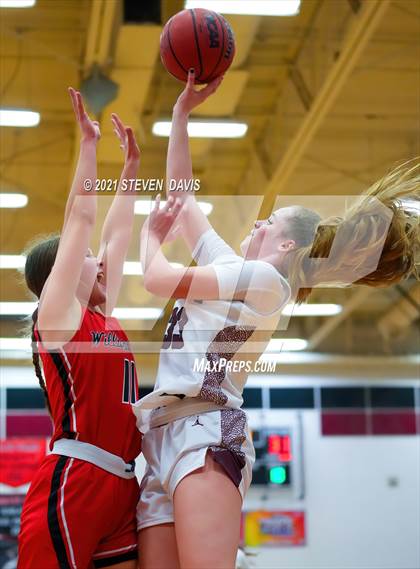 Thumbnail 2 in Hamilton vs. Williams Field (Lady Blackhawks Invitational) photogallery.