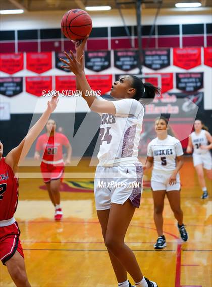 Thumbnail 3 in Hamilton vs. Williams Field (Lady Blackhawks Invitational) photogallery.