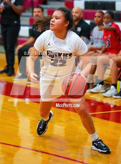 Thumbnail 2 in Hamilton vs. Williams Field (Lady Blackhawks Invitational) photogallery.