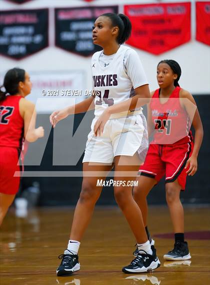 Thumbnail 1 in Hamilton vs. Williams Field (Lady Blackhawks Invitational) photogallery.