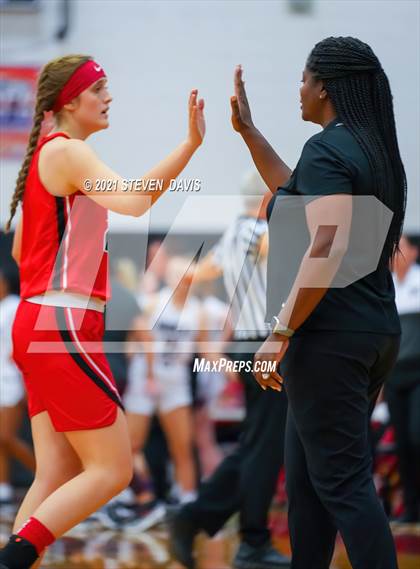 Thumbnail 3 in Hamilton vs. Williams Field (Lady Blackhawks Invitational) photogallery.
