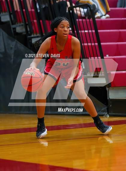 Thumbnail 3 in Hamilton vs. Williams Field (Lady Blackhawks Invitational) photogallery.