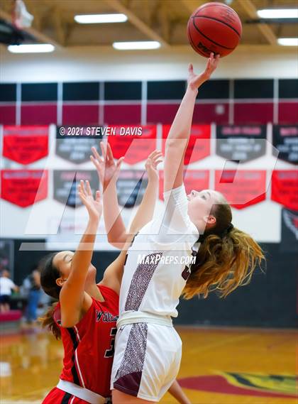 Thumbnail 3 in Hamilton vs. Williams Field (Lady Blackhawks Invitational) photogallery.