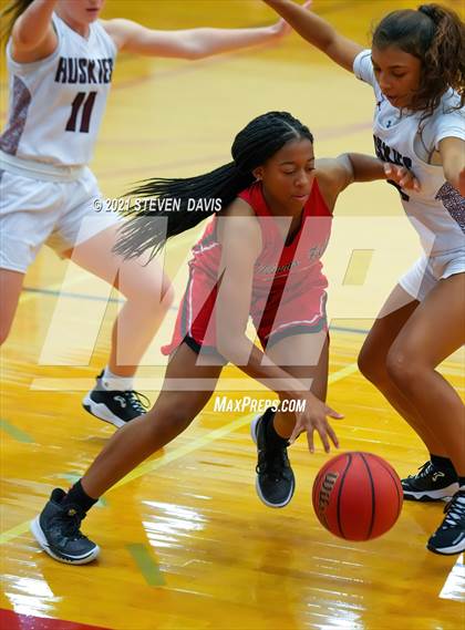 Thumbnail 3 in Hamilton vs. Williams Field (Lady Blackhawks Invitational) photogallery.