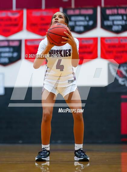Thumbnail 2 in Hamilton vs. Williams Field (Lady Blackhawks Invitational) photogallery.