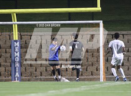 Thumbnail 3 in Horn vs Mesquite (UIL A D2 Regional Finals) photogallery.