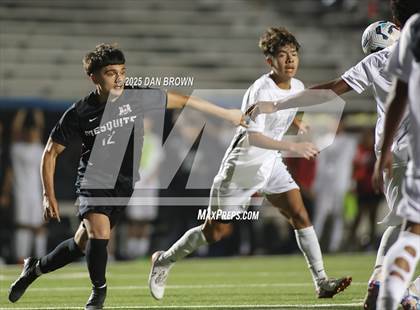 Thumbnail 2 in Horn vs Mesquite (UIL A D2 Regional Finals) photogallery.