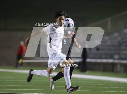 Thumbnail 3 in Horn vs Mesquite (UIL A D2 Regional Finals) photogallery.