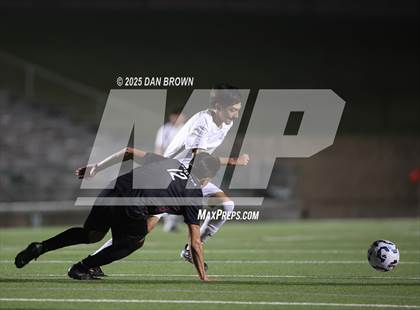 Thumbnail 2 in Horn vs Mesquite (UIL A D2 Regional Finals) photogallery.