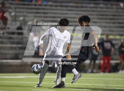 Thumbnail 2 in Horn vs Mesquite (UIL A D2 Regional Finals) photogallery.