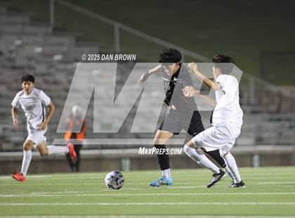 Thumbnail 1 in Horn vs Mesquite (UIL A D2 Regional Finals) photogallery.