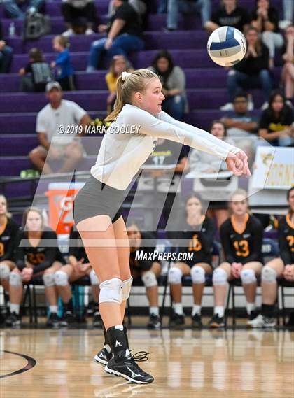 Thumbnail 2 in Hillsboro vs. Gatesville (UIL 4A Bi-District) photogallery.