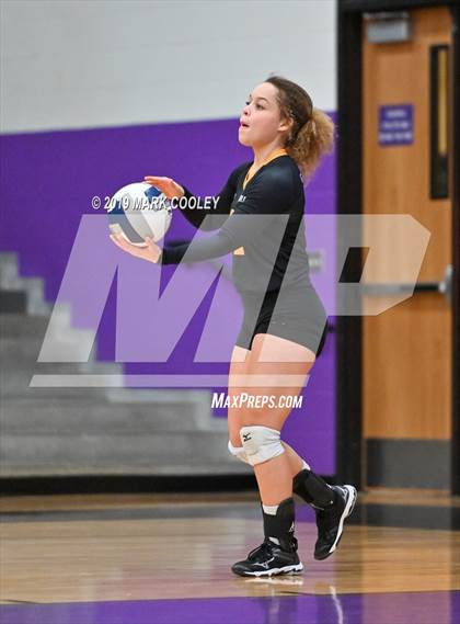 Thumbnail 3 in Hillsboro vs. Gatesville (UIL 4A Bi-District) photogallery.