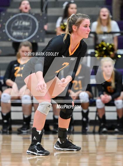 Thumbnail 2 in Hillsboro vs. Gatesville (UIL 4A Bi-District) photogallery.