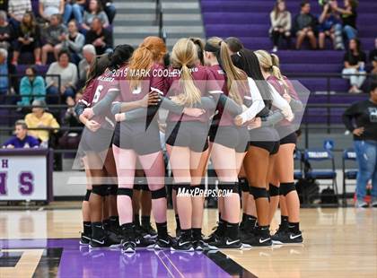 Thumbnail 2 in Hillsboro vs. Gatesville (UIL 4A Bi-District) photogallery.