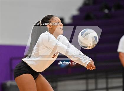 Thumbnail 3 in Hillsboro vs. Gatesville (UIL 4A Bi-District) photogallery.
