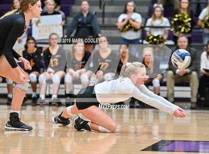 Thumbnail 3 in Hillsboro vs. Gatesville (UIL 4A Bi-District) photogallery.