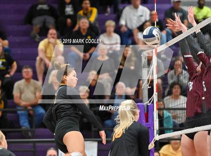 Thumbnail 1 in Hillsboro vs. Gatesville (UIL 4A Bi-District) photogallery.