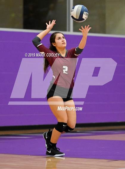 Thumbnail 3 in Hillsboro vs. Gatesville (UIL 4A Bi-District) photogallery.