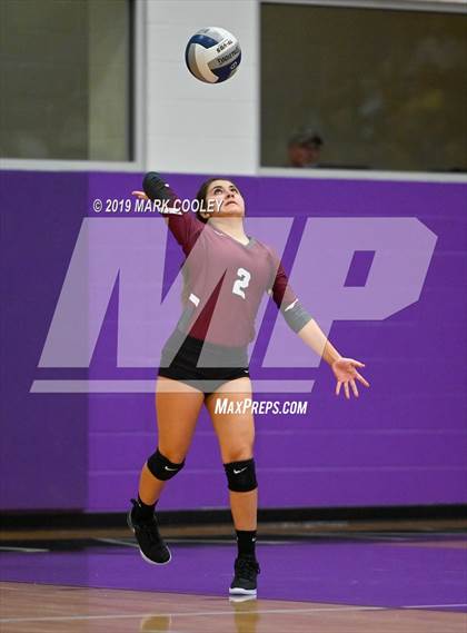 Thumbnail 3 in Hillsboro vs. Gatesville (UIL 4A Bi-District) photogallery.