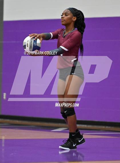 Thumbnail 1 in Hillsboro vs. Gatesville (UIL 4A Bi-District) photogallery.
