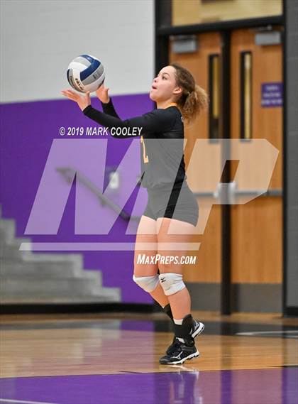 Thumbnail 2 in Hillsboro vs. Gatesville (UIL 4A Bi-District) photogallery.