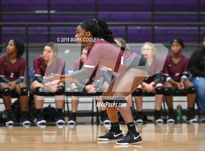 Thumbnail 3 in Hillsboro vs. Gatesville (UIL 4A Bi-District) photogallery.