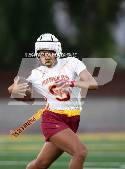 Thumbnail 3 in Simi Valley @ Moorpark photogallery.