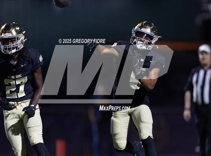 Thumbnail 2 in Chaminade @ Notre Dame (SO) photogallery.