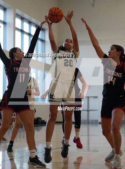 Thumbnail 2 in San Clemente vs Mira Costa (Mira Costa Classic) photogallery.