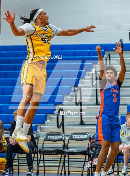 Thumbnail 3 in Brennan vs. Grand Oaks (McDonald's Texas Invitational) photogallery.
