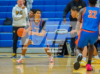 Thumbnail 2 in Brennan vs. Grand Oaks (McDonald's Texas Invitational) photogallery.