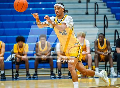 Thumbnail 3 in Brennan vs. Grand Oaks (McDonald's Texas Invitational) photogallery.