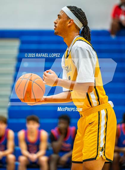 Thumbnail 1 in Brennan vs. Grand Oaks (McDonald's Texas Invitational) photogallery.