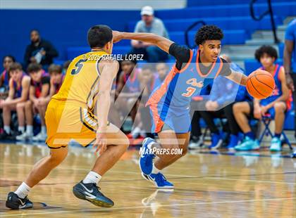 Thumbnail 1 in Brennan vs. Grand Oaks (McDonald's Texas Invitational) photogallery.