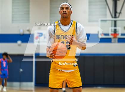 Thumbnail 3 in Brennan vs. Grand Oaks (McDonald's Texas Invitational) photogallery.