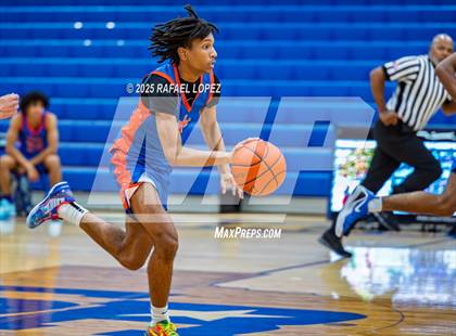 Thumbnail 2 in Brennan vs. Grand Oaks (McDonald's Texas Invitational) photogallery.