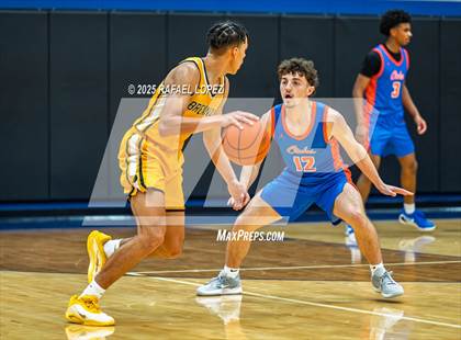 Thumbnail 1 in Brennan vs. Grand Oaks (McDonald's Texas Invitational) photogallery.