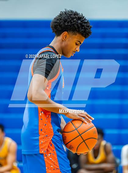 Thumbnail 1 in Brennan vs. Grand Oaks (McDonald's Texas Invitational) photogallery.